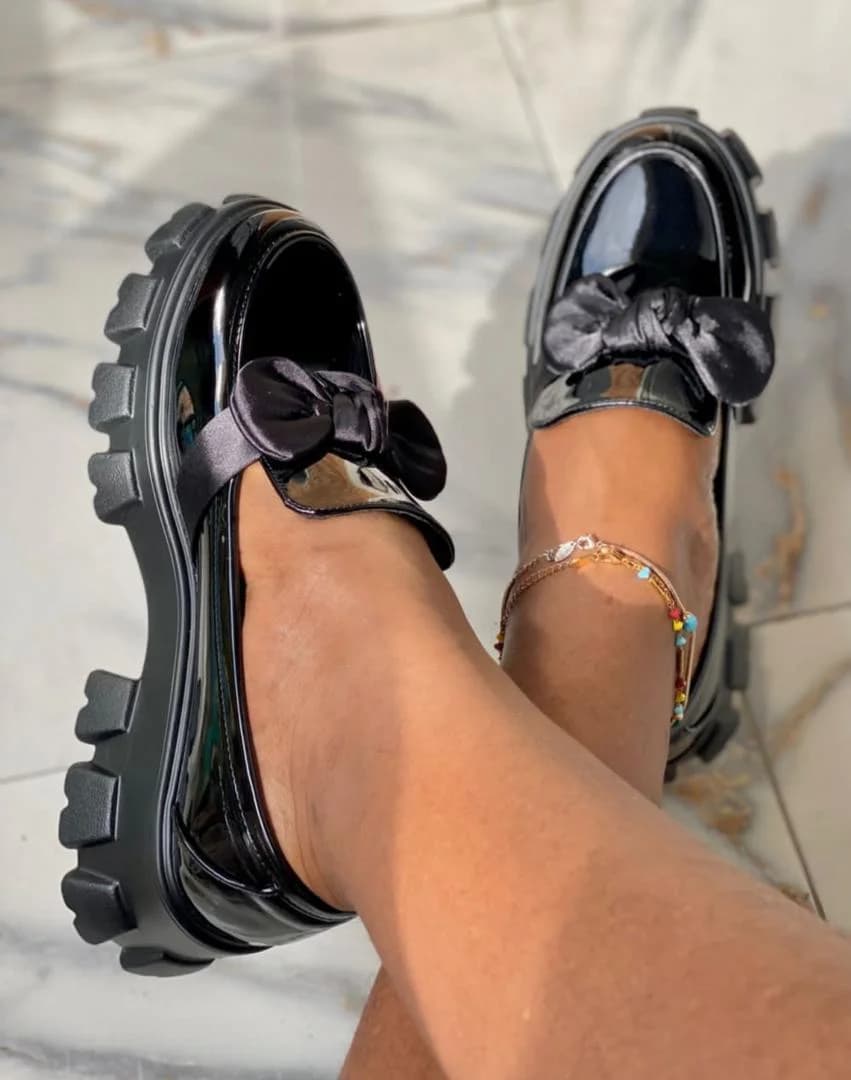 Female corporate shoe